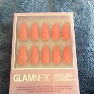 Glamnetic Press-On Nails in soft tangerine! Brand new shaped medium almond
